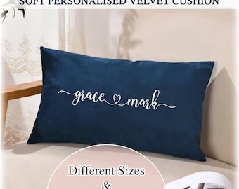 Coussin personnalisé en velours doux avec nom personnalisé, cadeau d'anniversaire pour Noël, cadeau de Noël pour les jeunes mariés, couple, anniversaire de fiançailles, M. Mme, oreiller