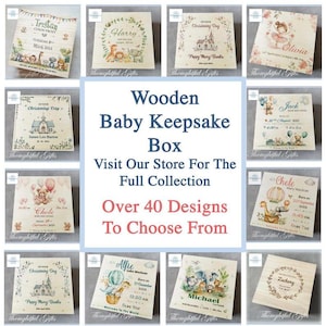 Peut inclure: Bo&icirc;tes &agrave; souvenirs en bois pour b&eacute;b&eacute;s, avec des designs vari&eacute;s et des d&eacute;tails personnalis&eacute;s. Les bo&icirc;tes pr&eacute;sentent des noms, des dates et des illustrations d'animaux et de ballons. Le texte comprend "Jour de bapt&ecirc;me" et "Bienvenue au monde".