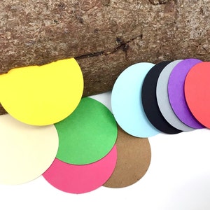 100 Stück Geschenkanhänger rund 5cm | Tags | bunt - Farbwahl | mit oder ohne Lochung | viele Farben zur Auswahl