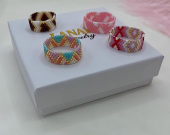 Anello con perline Miyuki: motivo geometrico, stile elegante