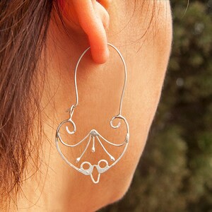 Crown - Unique Wire Design Earrings