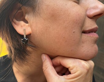 Black Exclamation - Black Stone Minimalist Vertical Silver Earrings