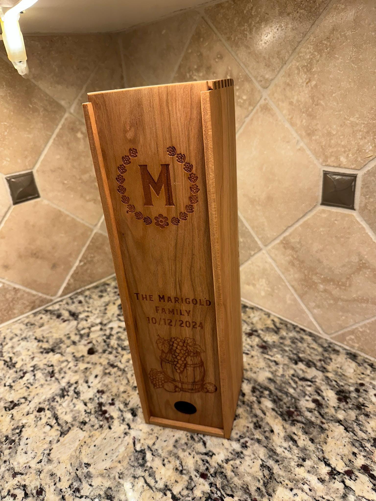 Set Regalo Vino Personalizzato In Astuccio Di Legno - 2 Calici Incisi Con Nome, Apribottiglie Professionale E Scatola In Bambù, Per Matrimoni E Coppie
