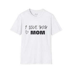 Słodka koszulka „Kocham Cię, mamo”, prezent na dzień matki, koszulka rodzinna, prezent dla mamy, koszulka unisex softstyle