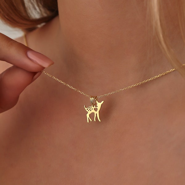 Collier Bambi en or massif 14 carats, cadeau pendentif délicat Bambi, breloque cerf faon, collier petit bébé cerf, joli collier de demoiselle d'honneur, amoureux de la nature