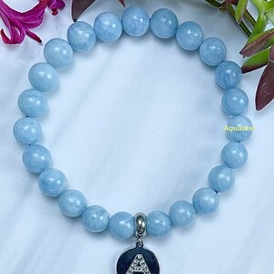 Bracciale elasticizzato Angelite con perline di cristallo naturale da 8 mm e ciondolo in acciaio inossidabile con iniziale DIMENSIONE PERSONALIZZATA