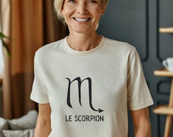 Le Scorpion, Skorpion-Sternzeichen-T-Shirt, stilvolles Vektorzeichen, Astrologie-Mode-T-Shirt, einzigartiges Geburtstagsgeschenk für Skorpion, aufmerksames astrologisches Geschenk