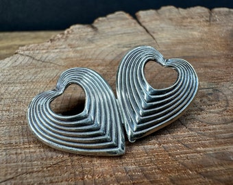 Beau Vintage Sterling Silver Double Heart Brooch