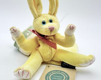 Boyds Hares Bunny Rabbit With Stocking (Daffodil)