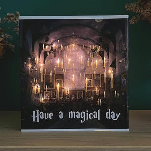 Velas flutuantes inspiradas no Great Hall LED acendem cartão de aniversário feito à mão. Mágica, bruxos, oleiro, escola, bruxaria, magia, porco mágico