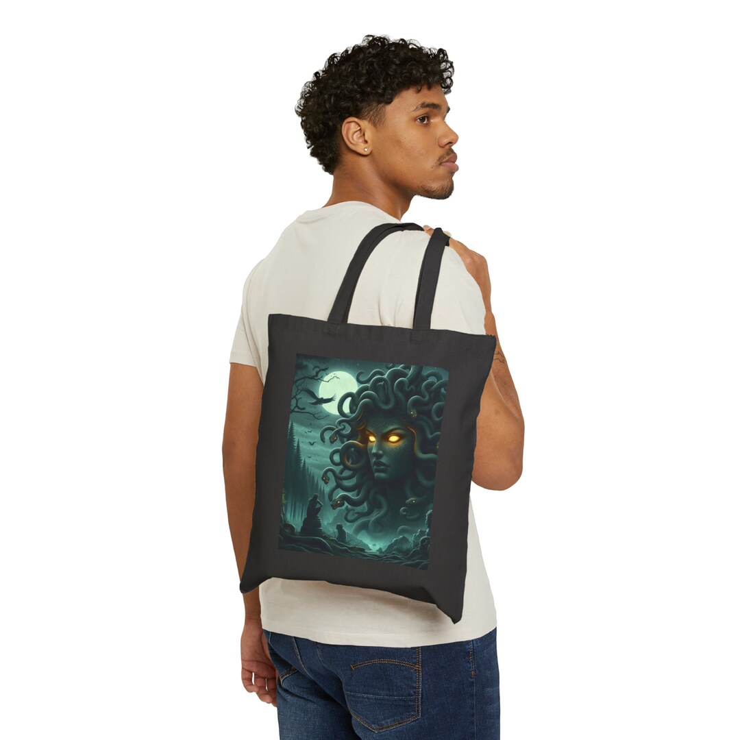 Pouch Bag with iconic Medusa head