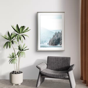 Fotografia de paisagem nevada – Download digital | Impressão de pôster com tema de inverno | Lago no inverno | Impressão instantânea de imagem da natureza imagem 16