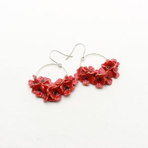 Orecchini "Papaveri "a cerchio 3.5cm,orecchini rossi ,orecchini romantici,  , orecchini leggeri,orecchini floreali,fiori flamenco