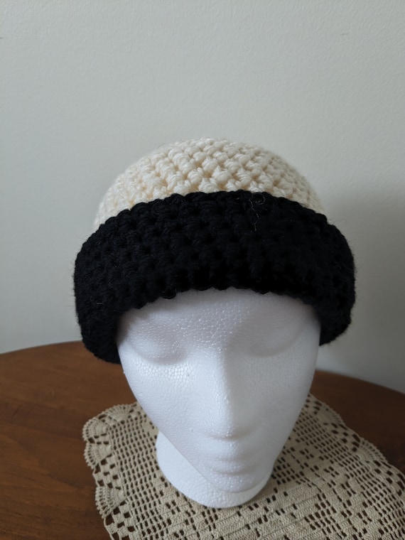 Winter Hat, Crochet Cloche Hat, Bucket Hat, Gift for Her  display picture 3