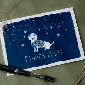 Handgemachte Weihnachtskarte Dackel | Cyanotypie Grußkarte auf Premium-Aquarellpapier – Perfekt für Dackelliebhaber und Hundefreunde