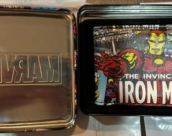 Portafoglio bi-fold da uomo Marvel Invincible Iron Man NUOVO in latta in edizione da collezione