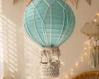 Lampa makramowa w kształcie balonu na ogrzane powietrze: dekoracja pokoju dziecięcego