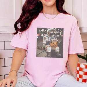 Comfort Colors Space Raccoon Halloween Shirt, Funny Astronaut Animal Tee, Spooky Season Trick or Treat, Outer Space Costume Party