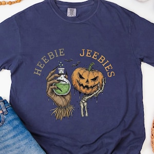Comfort Colors Gothic-Grusel-T-Shirt, Heebie Jeebies Halloween-Shirt, Horror-Kleidung für Fans von Gruselfilmen, gruseliges Kürbis-Skelett, Geschenk für Fledermausliebhaber