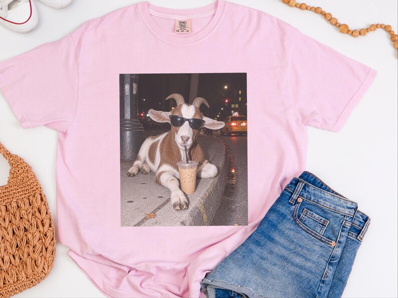 Funny Goat Shirt, Goat Lover Gift, Iced Coffee Tee, Animal Meme Shirt, Farm Life Tee, Coffee Addict Gift, Cool Goat Shirt zdjęcie 9