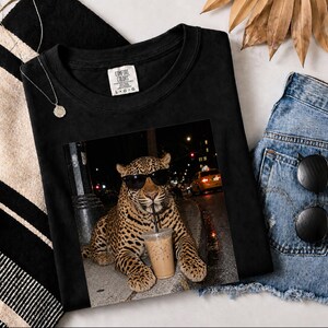 Leopardkaffe, kaffeälskare, rolig djurtröja, vildkatt bild 3