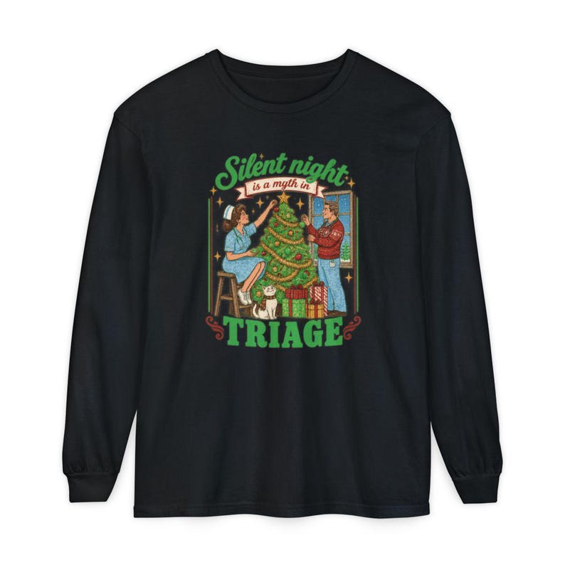 Christmas Nurse Sweatshirt, Funny ER Nurse Shirt, Silent Night Triage, Emergency Room Gift, Holiday Party Shirt, Medical Staff Top afbeelding 13