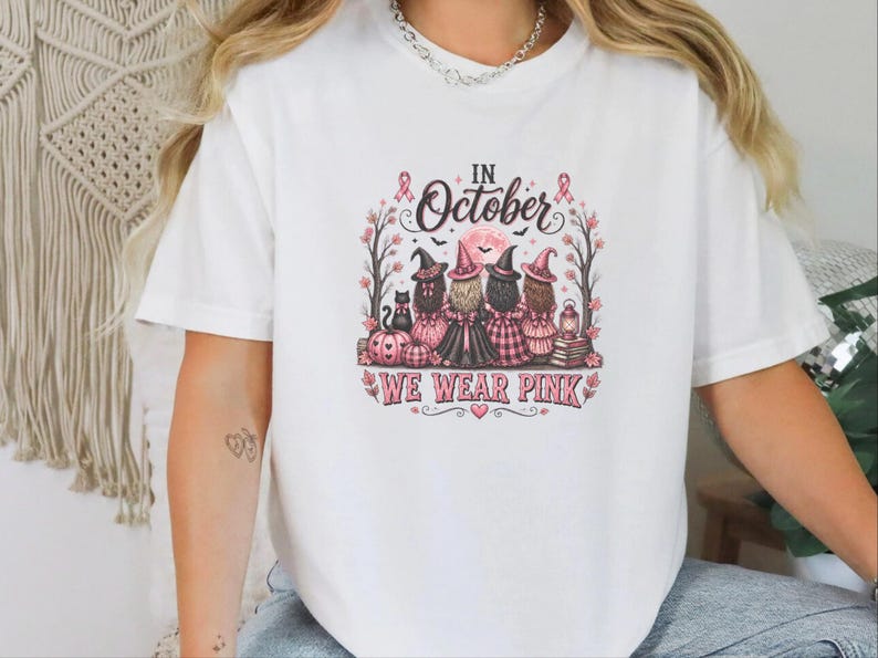 En octobre, on porte du rose ! T-shirt, cadeau d’Halloween pour la sensibilisation au cancer du sein, T-shirt de sorcière au ruban rose, Équipe de soutien aux personnes atteintes de cancer image 5
