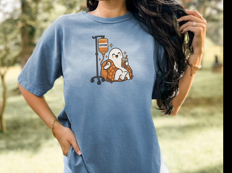 Ghost Coffee Shirt, Spooky Season Tee, Night Shift Nurse Gift, Halloween Coffee Lover, Caffeine IV Sweatshirt afbeelding 7