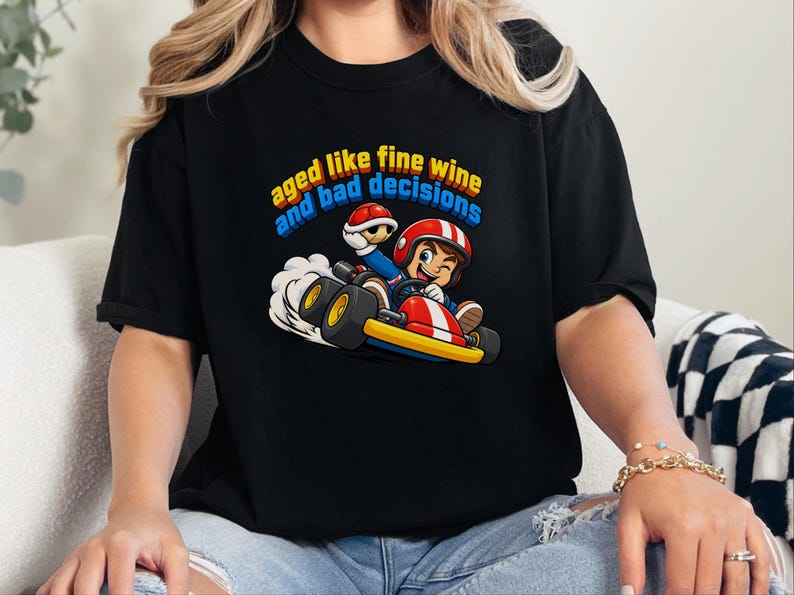 Kart racing-tröja, racerbilsoutfit, retro gaming-tröja, åldrad som fint vin och dåliga beslut, videospelspresent bild 4
