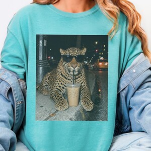 Leopardkaffe, kaffeälskare, rolig djurtröja, vildkatt bild 1