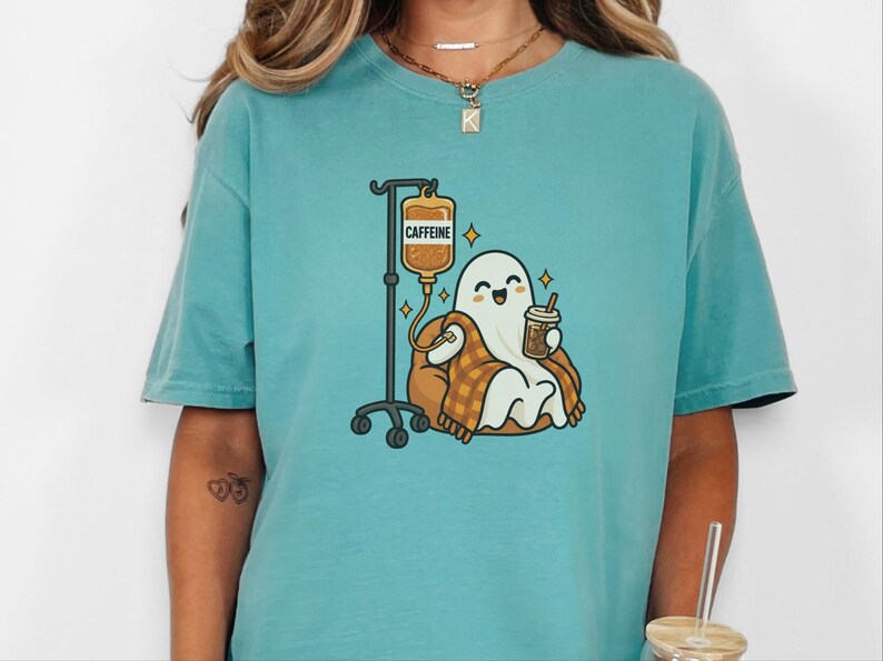 Ghost Coffee Shirt, Spooky Season Tee, Night Shift Nurse Gift, Halloween Coffee Lover, Caffeine IV Sweatshirt afbeelding 2
