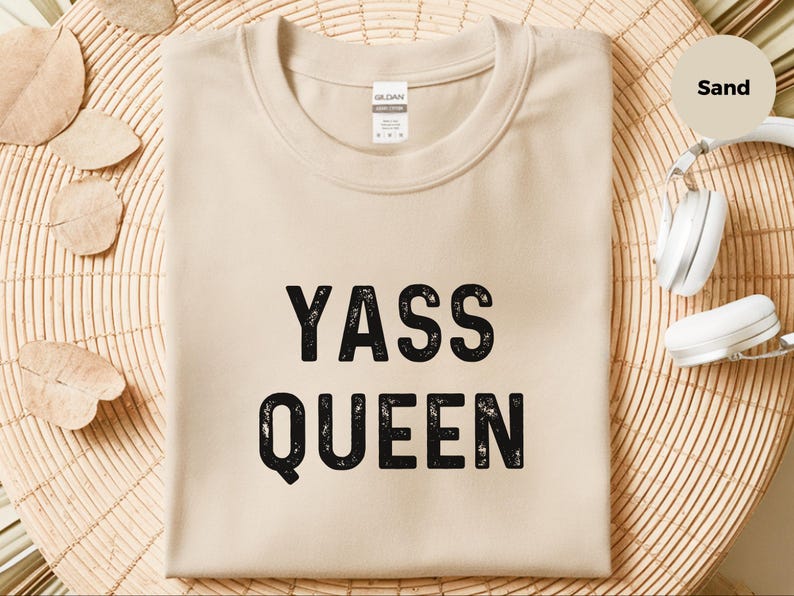 Camiseta de Yas Queen Drag Race, camiseta divertida y sarcástica de cultura pop, regalo de humor para empoderar a las mujeres de la Generación Z, top para fiestas del Orgullo LGBTQ, top de regalo de broma imagen 4