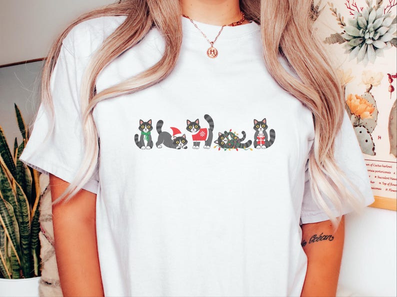 ホリデーキャットシャツ、タキシード猫好きへのギフト、クリスマスキティTシャツ、おもしろいお祝い猫スウェットシャツ、白黒猫オーナーシャツ 画像 4