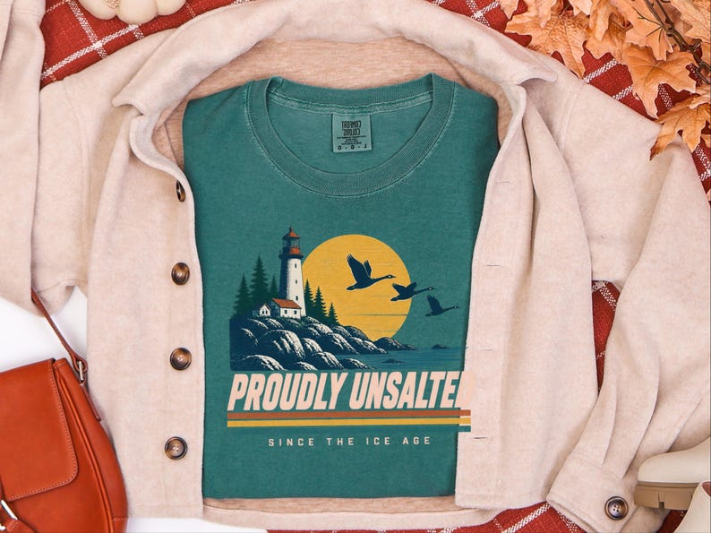 Great Lakes Shirt, Proudly Unsalted Lake Tee, Vintage Retro Pride, Mid West Style Shirt, Lighthouse Gift, Canada Lake Shirt, Lake Life Gift Bild 4