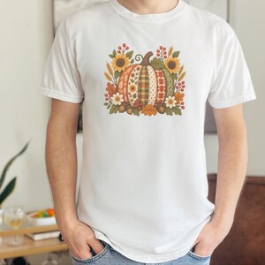 Floral Pumpkin Shirt, Vintage Patchwork Fall Tee, Cottagecore Thanksgiving Outfit, Quilted Pumpkin Autumn Garden Gift image 5