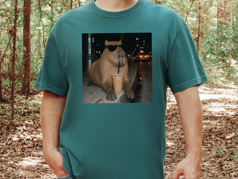 Cooles Capybara-Shirt, Geschenk für Eiskaffee-Liebhaber, Lustiges Tier-T-Shirt, Shirt für Kaffeesüchtige Bild 9