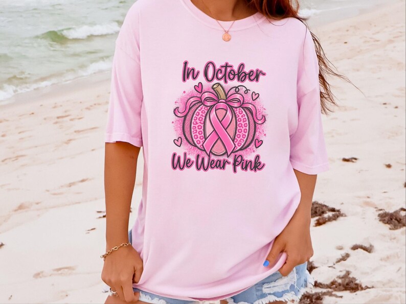 In oktober dragen we een roze shirt, een pompoencadeau ter bevordering van borstkankerbewustzijn, een roze lint-herfstshirt, een hoodie met steunmotief en een shirt voor overlevenden. afbeelding 6
