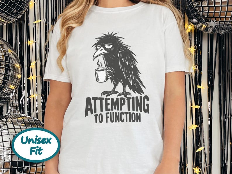 Raven Coffee Shirt, Crow Lover Gift, Funny Morning T-shirt, Sarcastic Bird Tee, Grumpy Raven Attempting To Function zdjęcie 4