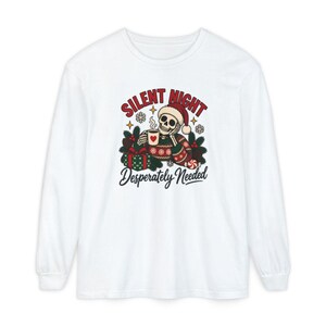 Funny Christmas Sweatshirt, Skeleton Santa Shirt, Sarcastic Holiday Gift, Silent Night Desperately Needed, Tired Mom Shirt, Creepmas Tee imagen 14