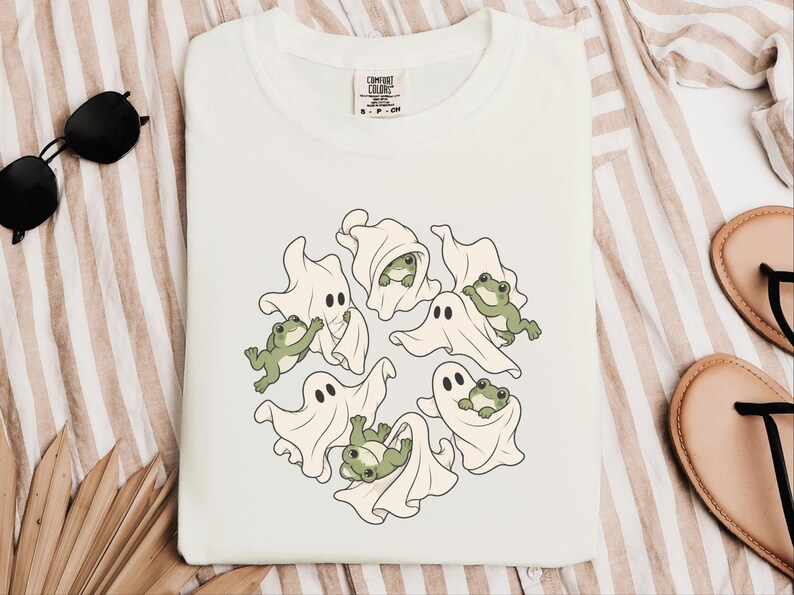 Maglietta per amanti delle rane, regalo a tema fantasmi, maglietta per la stagione spettrale, top di Halloween in stile cottagecore, regalo per amanti degli anfibi, divertente abbigliamento grafico autunnale immagine 5