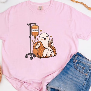 Ghost Coffee Shirt, Spooky Season Tee, Night Shift Nurse Gift, Halloween Coffee Lover, Caffeine IV Sweatshirt afbeelding 10
