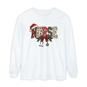 Christmas Nurse Shirt, Festive Nurse Gift, Holiday Nurse Sweatshirt, Xmas Nurse Tee, Registered Nurse Holiday Top, Nurse Christmas Shirt imagen 14