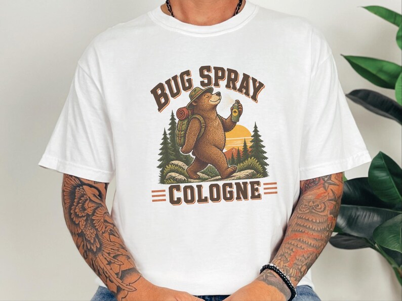 Camiseta divertida para senderismo, camiseta de naturaleza al aire libre, idea de regalo para campistas, camiseta con repelente de insectos, camiseta de senderismo con osos, regalo de humor para excursionistas, camiseta para amantes del senderismo imagen 3