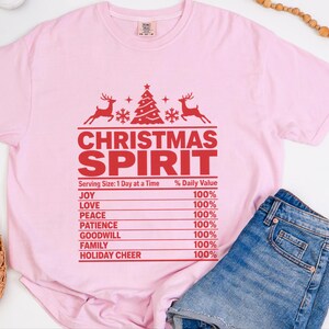 Camiseta com espírito natalino, camiseta com informações nutricionais para as festas de fim de ano, camiseta combinando para a família, camiseta divertida para festas de fim de ano, camiseta com espírito natalino imagem 5