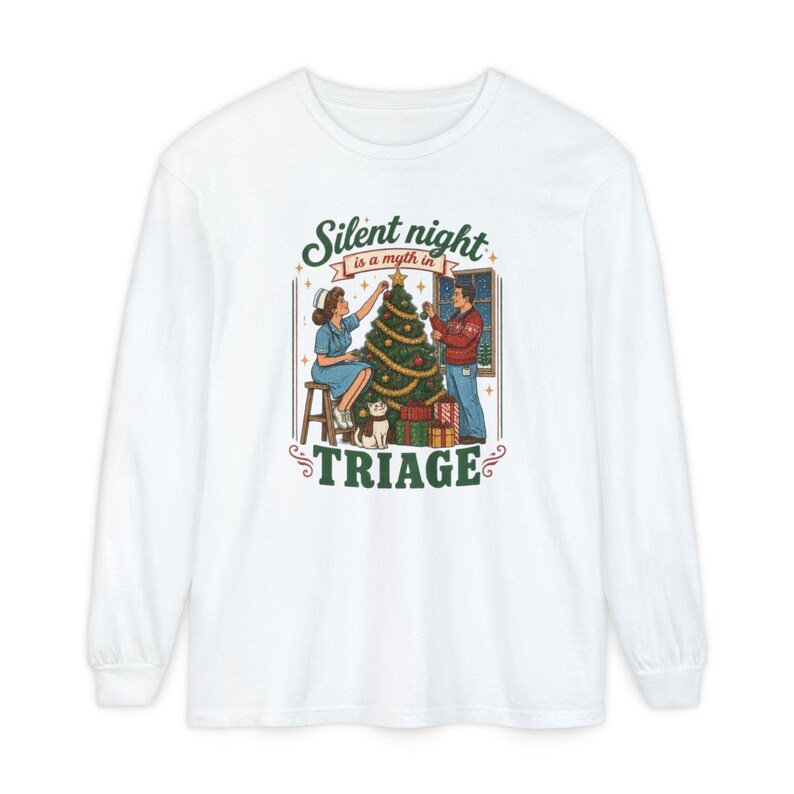 Christmas Nurse Sweatshirt, Funny ER Nurse Shirt, Silent Night Triage, Emergency Room Gift, Holiday Party Shirt, Medical Staff Top afbeelding 14