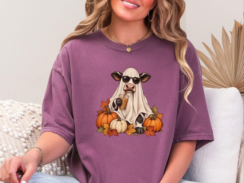 Camiseta de vaca fantasma, camiseta de café de Halloween, camiseta de café de otoño, sudadera con taza de café fantasma, conjunto de otoño con especias de calabaza. imagen 4