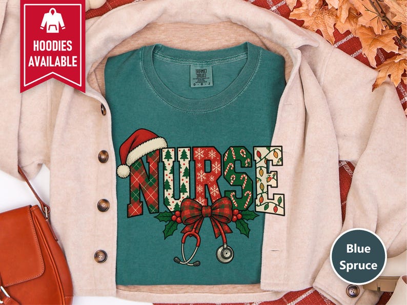 Christmas Nurse Shirt, Festive Nurse Gift, Holiday Nurse Sweatshirt, Xmas Nurse Tee, Registered Nurse Holiday Top, Nurse Christmas Shirt imagen 6