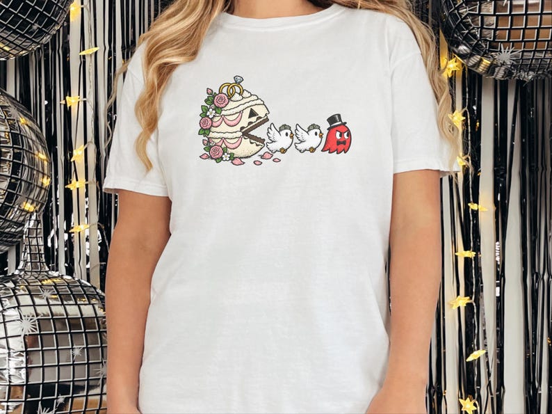 Gamer-Hochzeitsshirt, Geschenk für Gaming-Paare, Retro-Gaming-T-Shirt, Nerdiges Hochzeitsgeschenk, Pac-Man-Shirt Bild 3