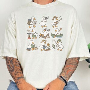 Regalo para amantes de los patos, camiseta para amantes del camping, regalo de senderismo para él, camiseta para amantes de la naturaleza, camiseta de pato adorable imagen 6