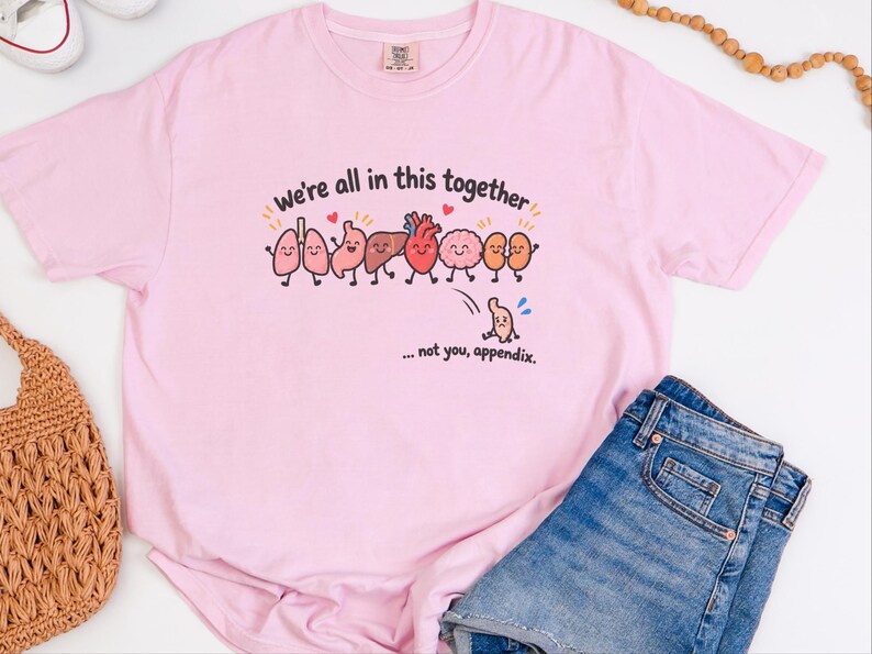 T-Shirt mit Blinddarm-OP-Motiv, lustiges Medizin-T-Shirt, Geschenk zur Genesung nach einer Blinddarmentfernung, niedliches T-Shirt mit menschlicher Organanatomie, Geschenk für OP-Krankenschwestern Bild 8